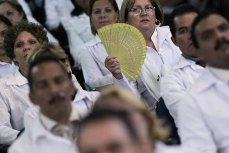 
	M&eacute;dicos estrangeiros assistem &agrave; palestra do Mais M&eacute;dicos:&nbsp;Conselho Regional de Medicina do RS deve conceder o registro provis&oacute;rio para profissionais
 (REUTERS/Ueslei Marcelino)