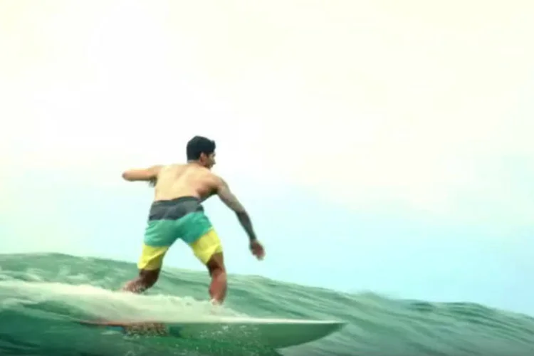 Gabriel Medina em comercial: novo garoto-propaganda da Coppertone (Reprodução)
