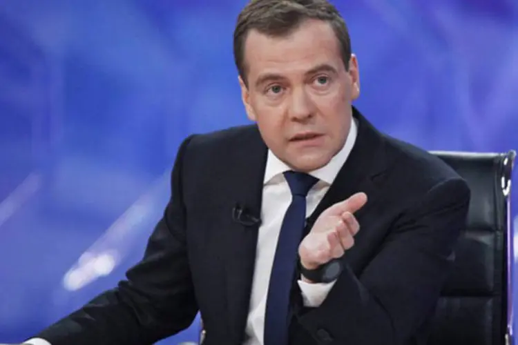 
	O primeiro-ministro russo, Dmitry Medvedev: &quot;n&atilde;o &eacute; muito prazeroso quando voc&ecirc; &eacute; espionado... ent&atilde;o os l&iacute;deres est&atilde;o com raiva. Eu os entendo&quot;
 (Dmitry Astakhov/AFP)