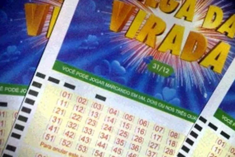 Para jogar na Mega da Virada, é só marcar de 6 a 20 números dentre os 60 disponíveis no volante (Divulgação/Divulgação)