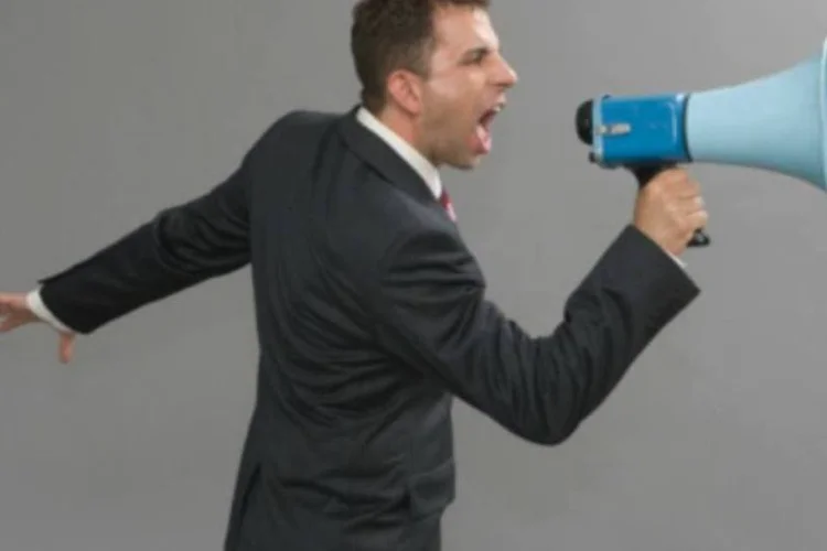 
	O profissional impositivo, por exemplo, &eacute; aquele que&nbsp;nunca abre m&atilde;o de sua vontade e que&nbsp;usa o poder como argumento
 (GettyImages)