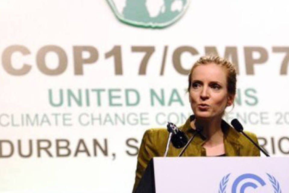 A ministra francesa do Meio Ambiente, Nathalie Kosciusko-Morizet, discursa na COP17:  a Europa oferece renovar seus compromissos no Protocolo de Kyoto em contrapartida (Stephane de Sakutin/AFP)