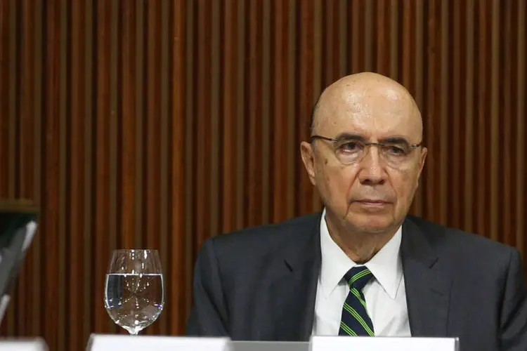 
	Henrique Meirelles: auditores da Receita ocupam entrada do gabinete do ministro e pedem para discutir reajuste de sal&aacute;rio
 (Adriano Machado / Reuters)