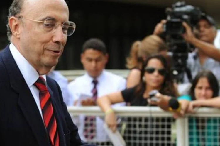 Meirelles e os diretores do Copom têm a missão de calibrar os juros (.)