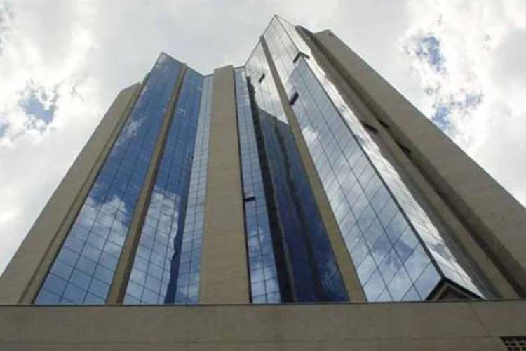 
	Edif&iacute;cio Memorial Office, do fundo imobili&aacute;rio da Coinvalores: Alta da taxa Selic e desacelera&ccedil;&atilde;o econ&ocirc;mica t&ecirc;m penalizado os fundos
 (Divulgação)