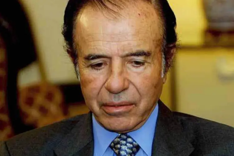 
	Ex presidente argentino Carlos Menem: al&eacute;m de Menem, tamb&eacute;m foi sentenciado a cinco anos e meio de pris&atilde;o o ex-ministro de Defesa, Oscar Camili&oacute;n.
 (GettyImages)