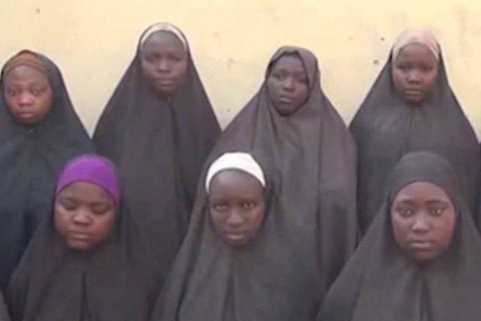 Boko Haram divulga vídeo de suposto grupo de alunas sumidas