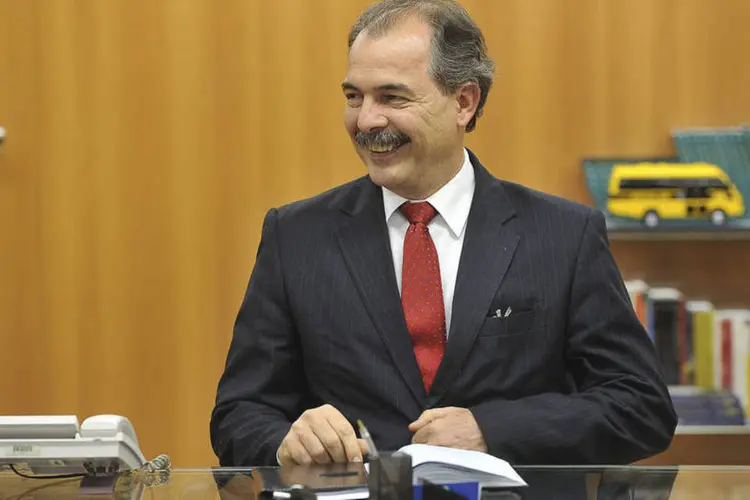 Aloizio Mercadante deixa o Ministério da Educação pela Casa Civil (Marcello Casal Jr/Agência Brasil)