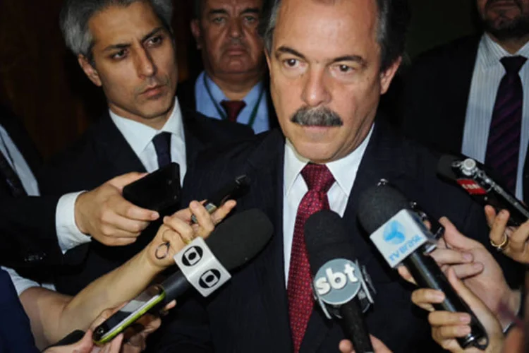 
	Aloizio Mercadante: de acordo com o ministro da Educa&ccedil;&atilde;o, a inten&ccedil;&atilde;o do governo &eacute; preparar o pa&iacute;s para o futuro
 (Fabio Rodrigues Pozzebom/ABr)