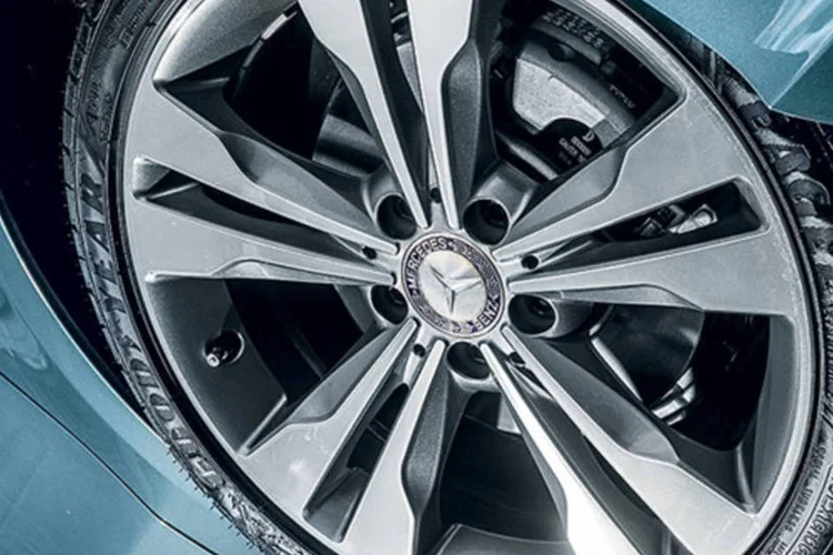 
	Mercedes-Benz: as vendas da Mercedes subiram 13,4 por cento, para 1.871.511 carros no ano passado
 (Marco de Bari/Quatro Rodas)