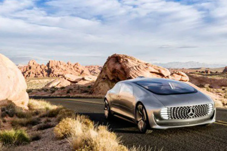 
	F 015 Luxury in Motion Concept, da Mercedes-Benz: o modelo permite a abertura das portas em 90&ordm; graus
 (Divulgação)