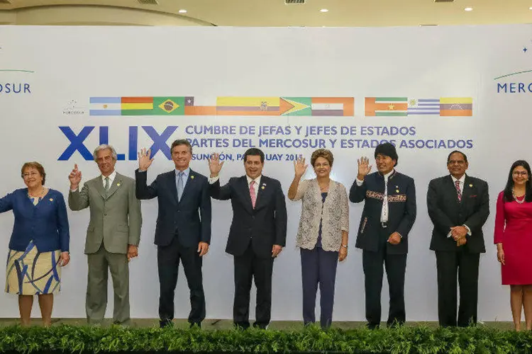 
	Presidentes dos pa&iacute;ses do Mercosul durante 49&ordf; C&uacute;pula de Chefes de Estado do Mercosul e Estados Associados, no Paraguai
 (Roberto Stuckert Filho/PR/Fotos Públicas)