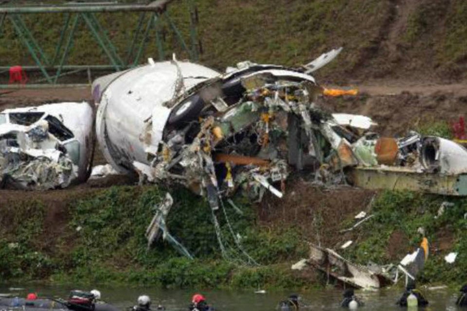 Motores de avião da TransAsia falharam antes de acidente