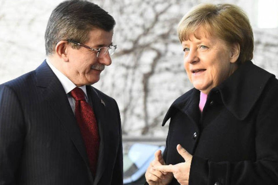 Alemanha busca ajuda turca para reduzir fluxo de migrantes