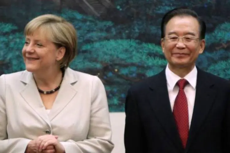 Angela Merkel visitando a China com o premiê Wen Jiabao (Jason Lee/Reuters)