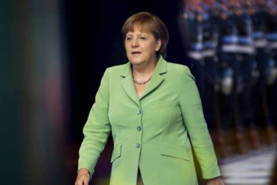 Não é necessário tomar decisões agora sobre ESM, diz Merkel