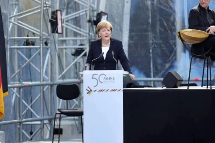 Merkel e Hollande encontram-se no aniversário de 50 anos do discurso de De Gaulle (Getty Images)