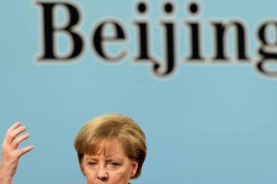 "Euro tornou a Europa mais forte", declara Merkel