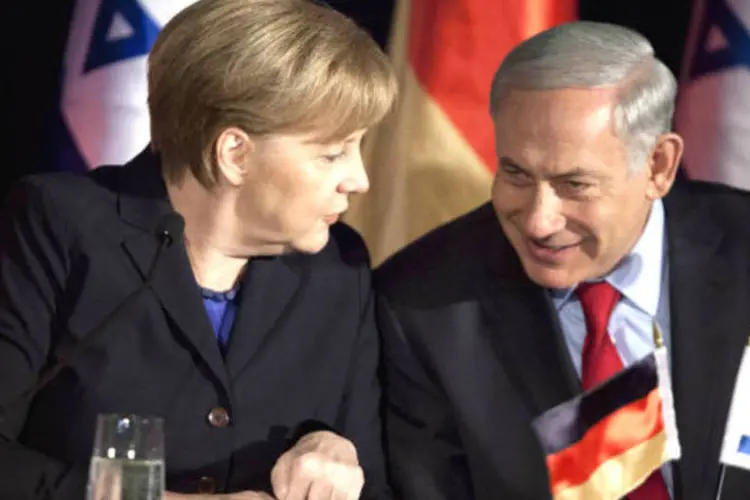 Angela Merkel e Benjamin Netanyahu em Israel: foto tirada por fotógrafo israelense causou polêmica (Lior Mizrahi/Getty Images)