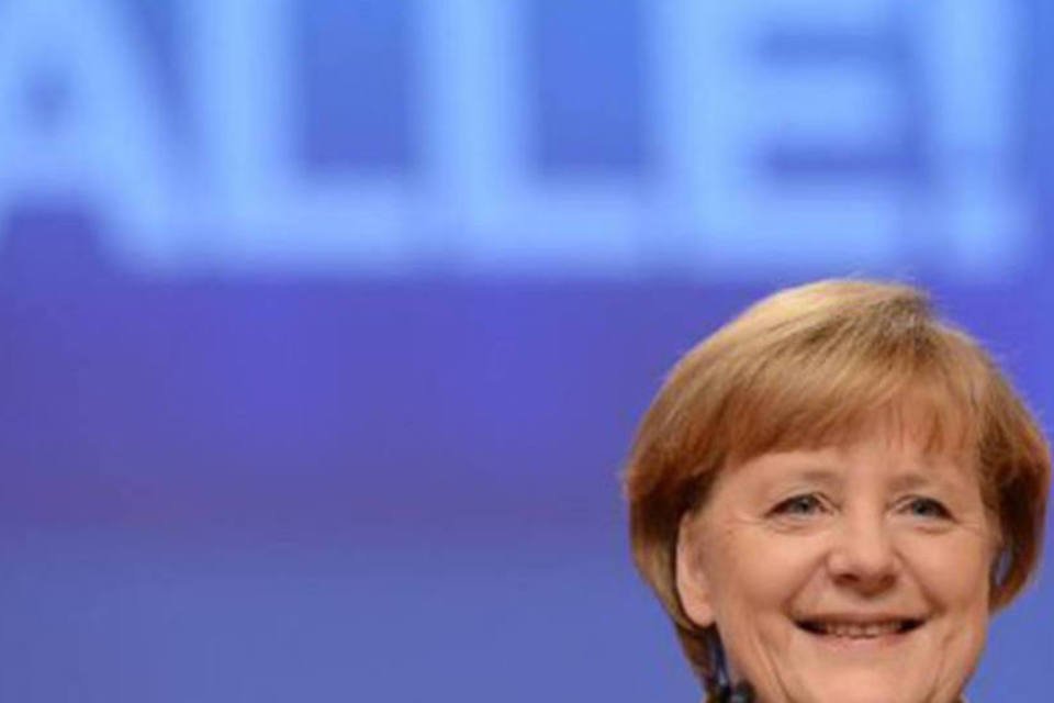 Merkel é reeleita presidente da CDU com 97% dos votos