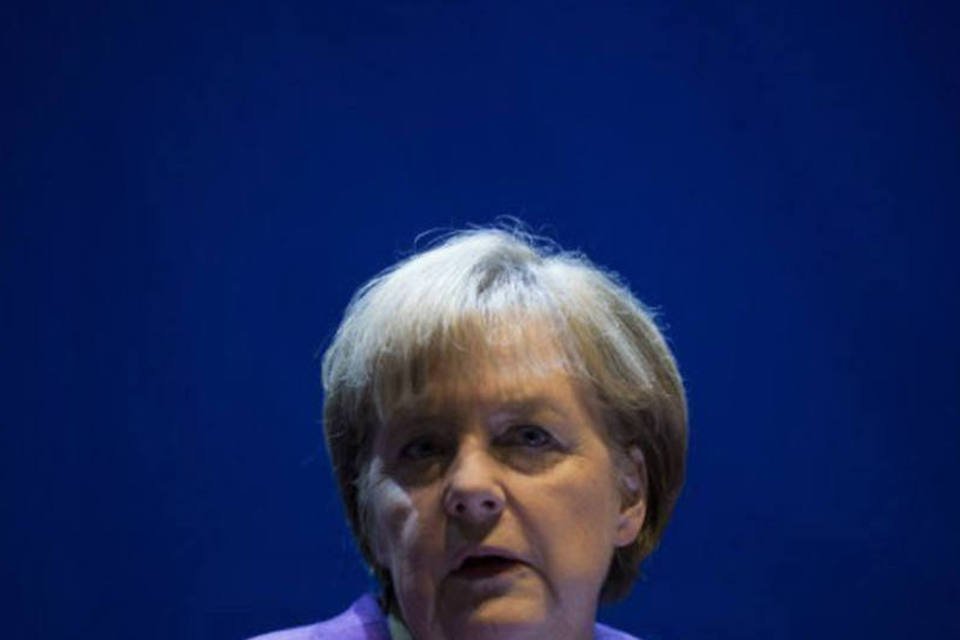 Ambiente econômico será "mais difícil" em 2013, diz Merkel