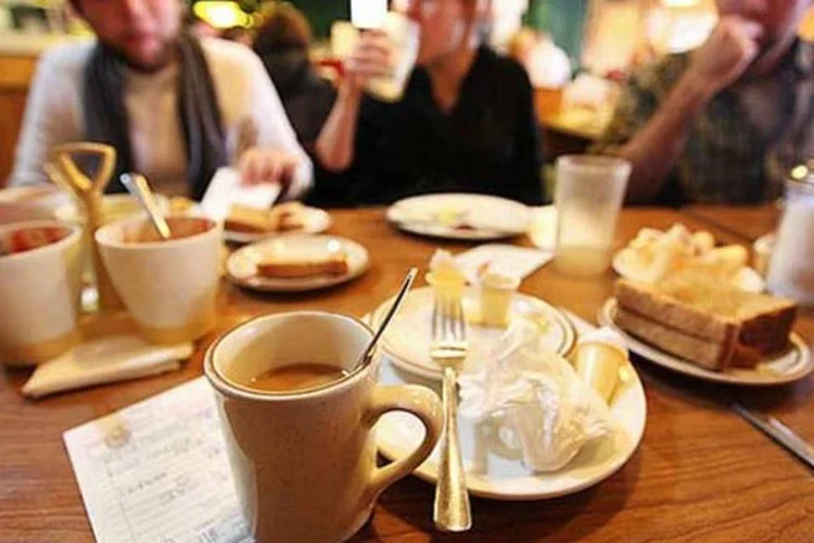 
	Caf&eacute; da manh&atilde;: capriche na primeira refei&ccedil;&atilde;o do dia combinando prote&iacute;nas magras com carboidrato
 (Creative Commons/TheGiantVermin/flickr)