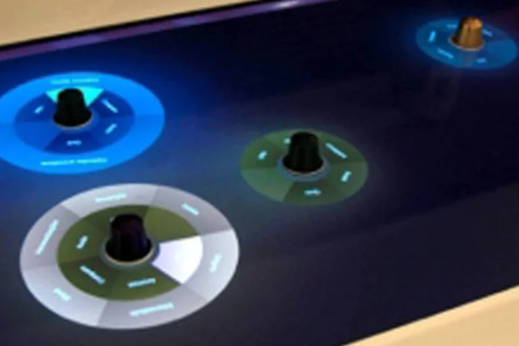 Mesa touchscreen da Samsung: tecnologia sempre foi mais voltada para o varejo do que para o usuário final, o que explica a baixa popularidade e as poucas vezes em foi vista por aqui (Reprodução)
