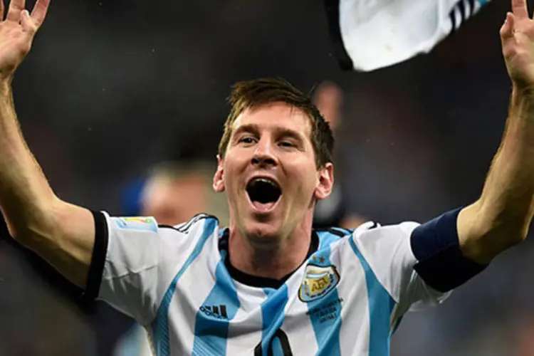 
	Messi comemora vit&oacute;ria contra a Holanda: Argentina foi vice-campe&atilde; da Copa
 (REUTERS/Dylan Martinez)