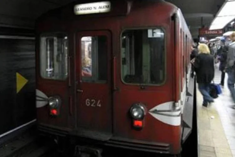 A passagem passou neste mês de 1,10 peso para 2,50 pesos  (AFP/Arquivo / Juan Mabromata)