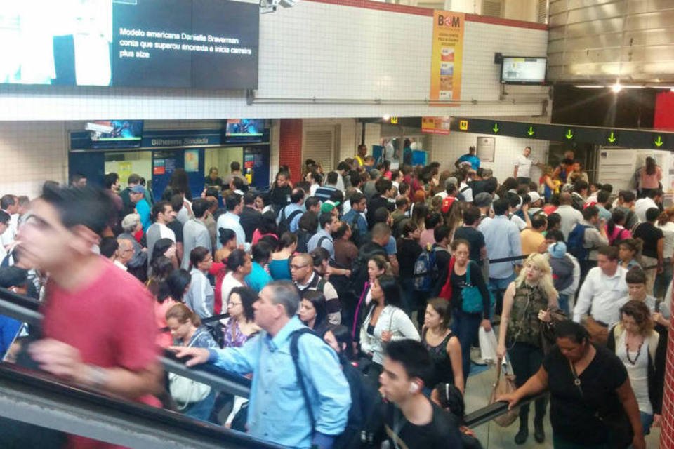 Estação Brás fica superlotada com fechamento da Luz