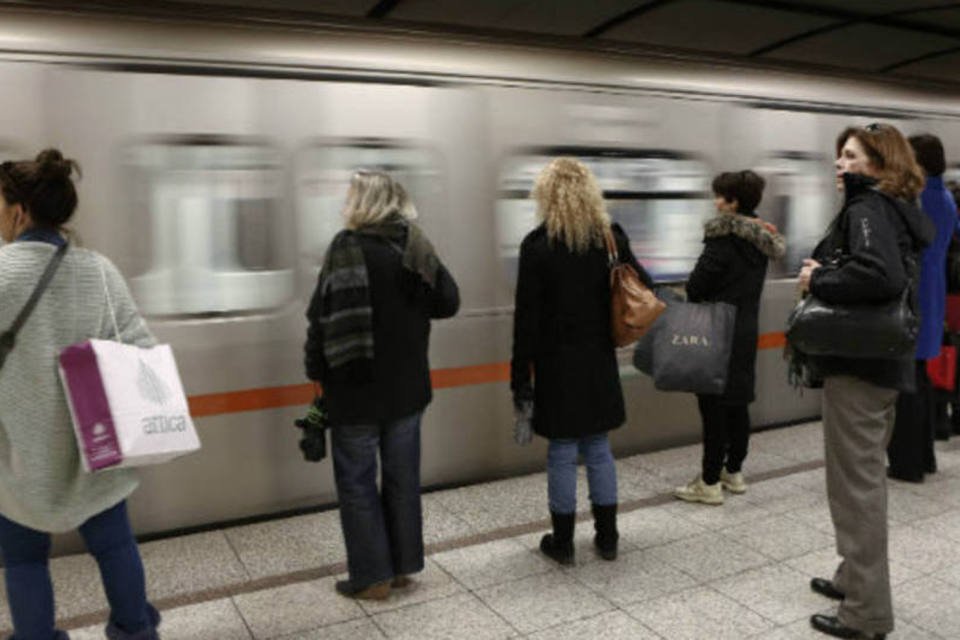 Transporte público volta ao normal na Grécia