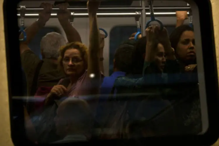 
	Passageiros em metr&ocirc; do Rio de Janeiro: os trens ficaram circulando com intervalos irregulares por mais de 30 minutos
 (Dado Galdieri/Bloomberg)