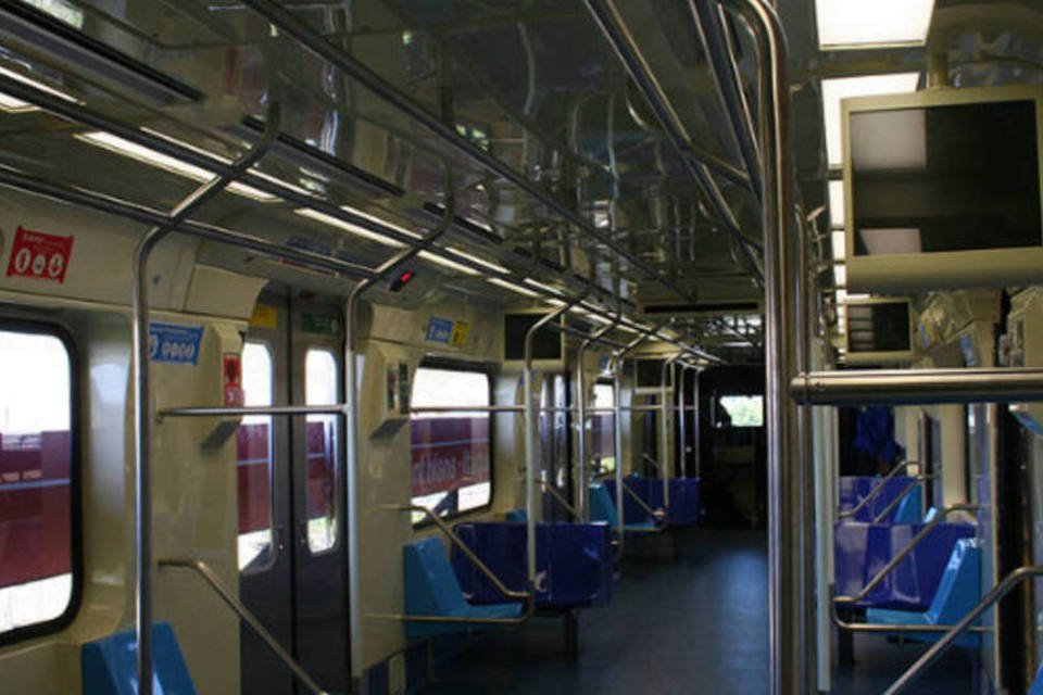 Metroviários aceitam reajuste salarial e cancelam greve