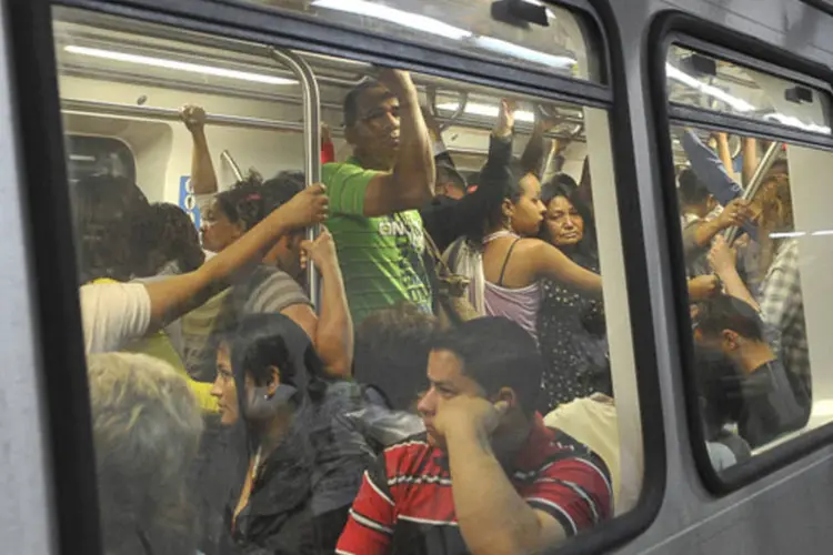 Metrô de Brasília lotado por conta de greve dos rodoviários: a partir de amanhã (6), os rodoviários voltam ao trabalho (Antonio Cruz/ABr)