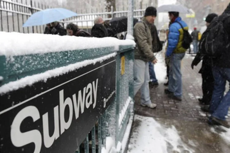 
	Esta&ccedil;&atilde;o do metr&ocirc; de Nova York: milhares de pessoas utilizam o metr&ocirc; de Nova York todos os dias, mas incidentes deste tipo s&atilde;o extremamente raros
 (©afp.com / Stan Honda)