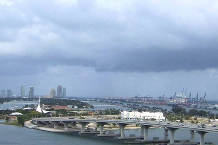 Três dos tripulantes conseguiram chegar em Miami Beach na madrugada desta quinta-feira e testemunhas alertaram a Guarda Costeira (Wikimedia Commons)