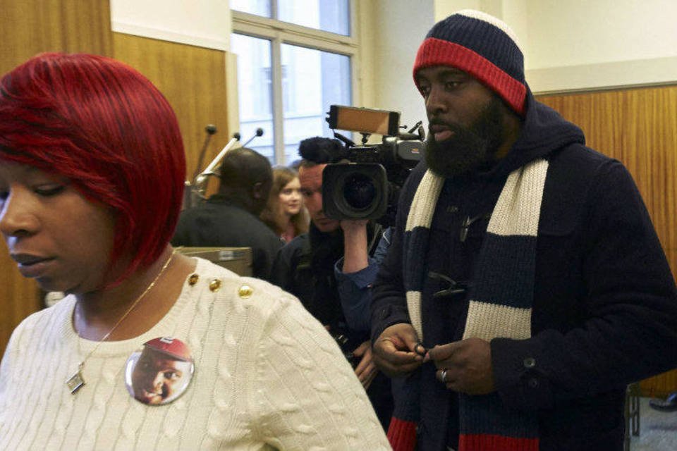 Pais de Michael Brown não acreditam no relato de policial