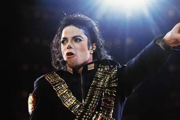 
	Michael Jackson morreu repentinamente, em 2009
 (Contigo)