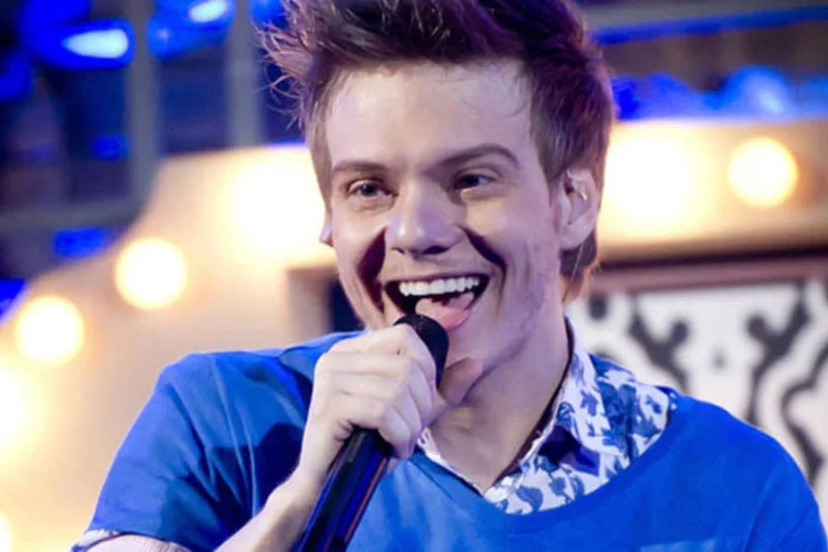 
	Michel Tel&oacute;: hit com a participa&ccedil;&atilde;o especial do cantor brasileiro
 (Divulgação)