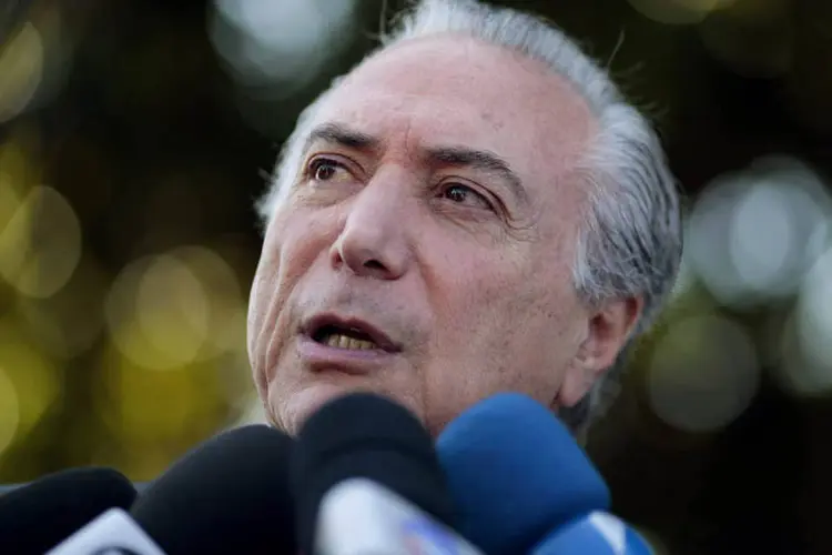 
	Michel Temer (PMDB): defesa de Cunha e da rela&ccedil;&atilde;o com o governo em rede social
 (Ueslei Marcelino/Reuters)