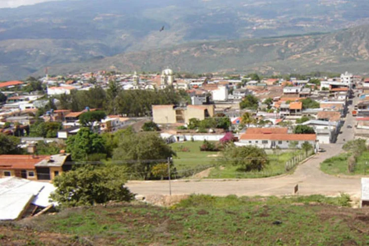 
	Munic&iacute;pio no estado de T&aacute;chira, na Venezuela:&nbsp;parte dos produtos essenciais que est&atilde;o escassos na Venezuela s&atilde;o contrabandeados
 (Wikimedia Commons)