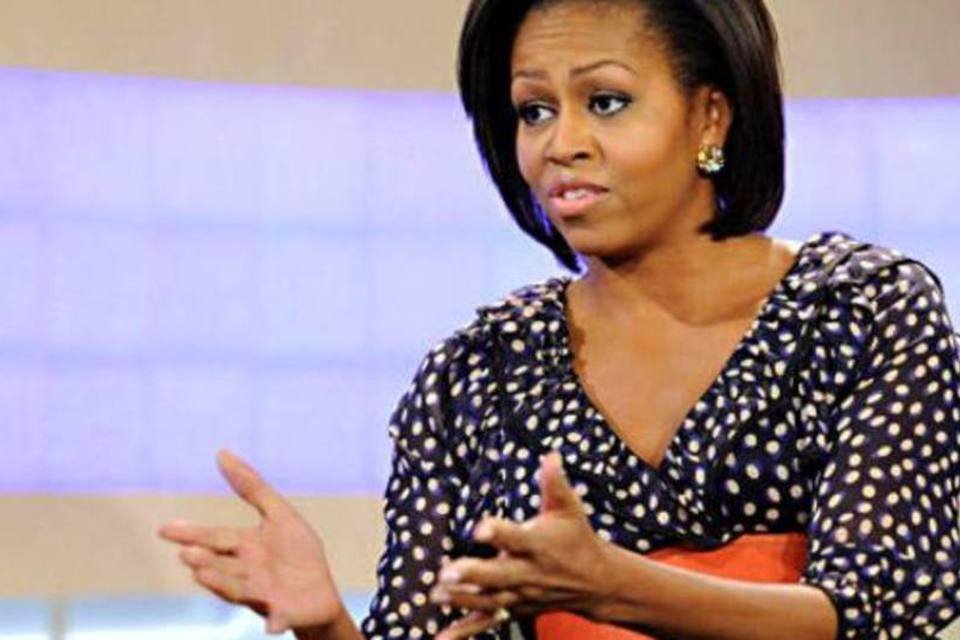 Michelle Obama brinca com foto usando vestido sensual