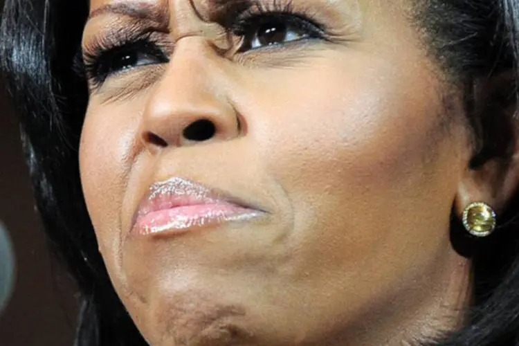 
	Michelle Obama: site listava n&uacute;meros da previd&ecirc;ncia, telefones, endere&ccedil;os e relat&oacute;rios de cr&eacute;dito atribu&iacute;dos a 18 norte-americanos ilustres, com a primeira-dama
 (AFP/ Jewel Samad)