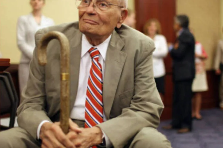 
	Michigan John Dingell: o pol&iacute;tico foi presidente do poderoso Comit&ecirc; de Energia e Com&eacute;rcio da C&acirc;mara dos Representantes durante quase 20 anos
 (AFP)