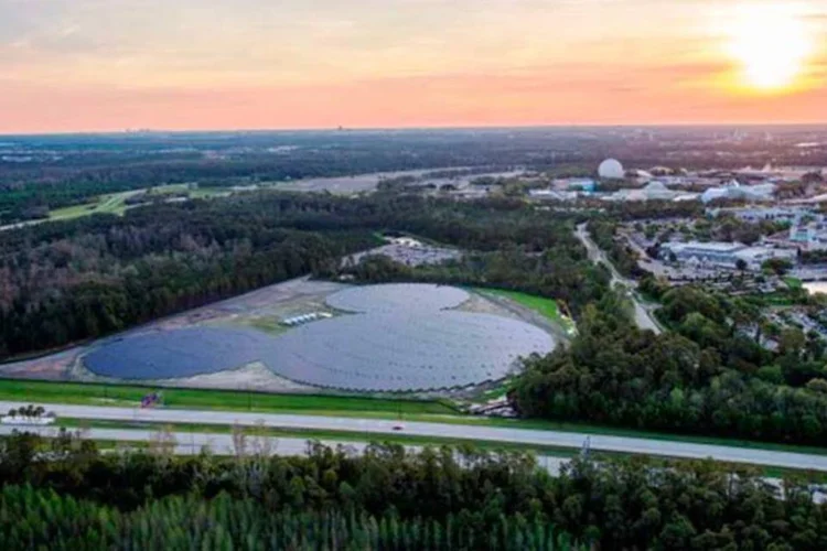 
	Rato renov&aacute;vel: constru&iacute;da e mantida pela empresa Duke Energy, usina solar homenageia principal personagem da Disney.
 (Divulgação/ DukeEnergy)