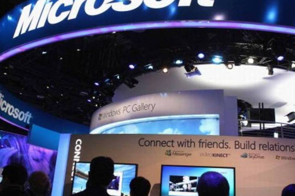 Microsoft nomeia Nadella chefe de servidores