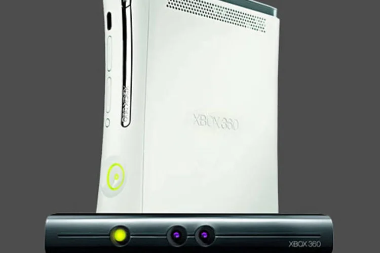 Console Xbox 360, da Microsoft, com o sensor Kinect: novos modelos só em 2014 (Divulgação)