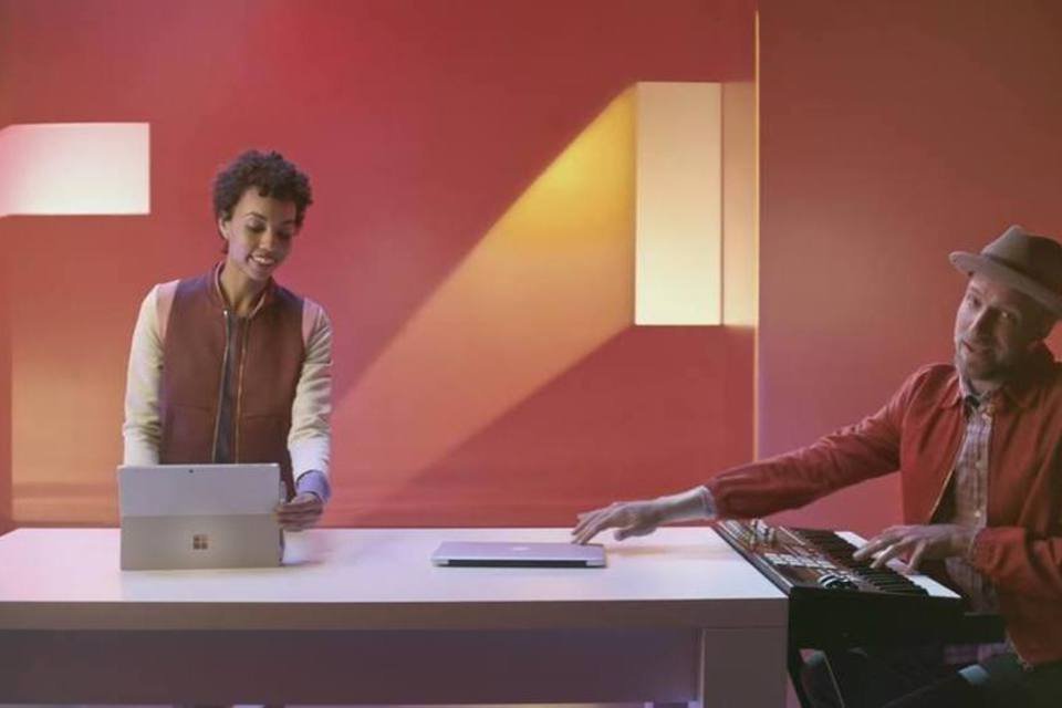 Microsoft cria jingle para criticar Macbook