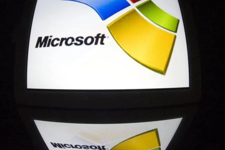 Logo da Microsoft: organizações antimonopólio, tanto na Europa quanto nos EUA, estão a ponto de concluir investigações sobre o Google.
 (Lionel Bonaventure/AFP)