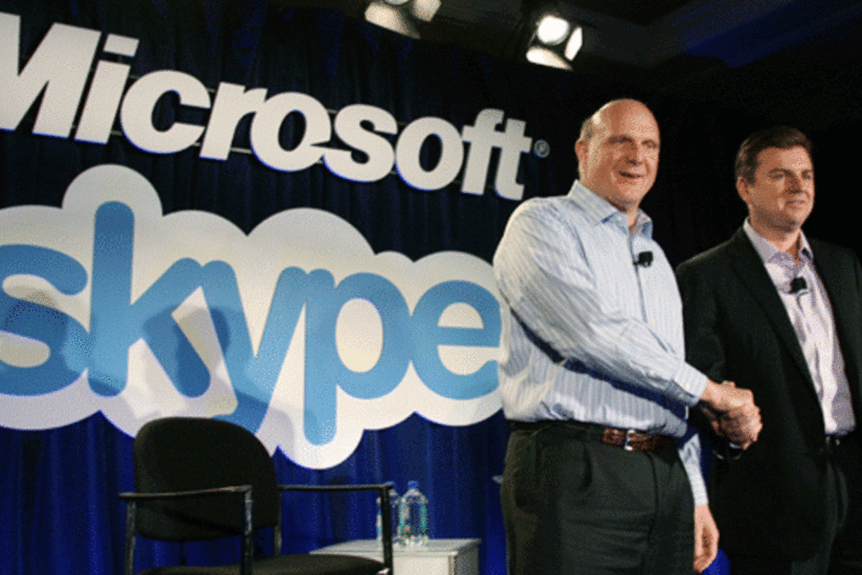 A compra do Skype pela Microsoft em imagens
